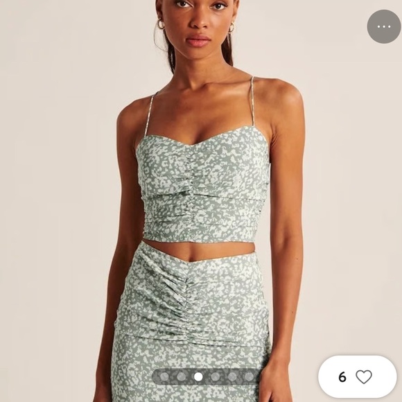 Abercrombie floral crop (“Faux Silk Ruched Cami”) - Picture 4 of 4